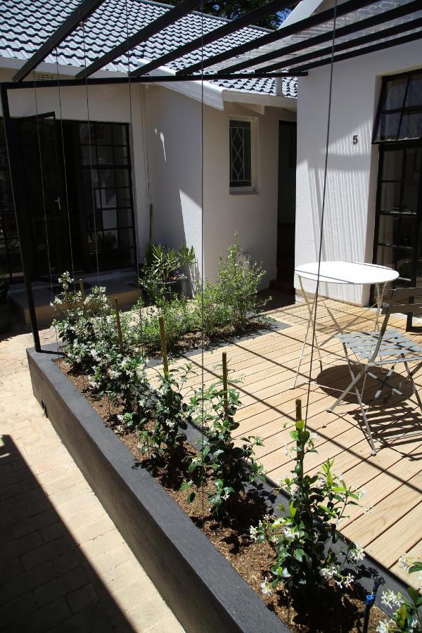 Ena Guesthouse Johannesburg Exterior photo